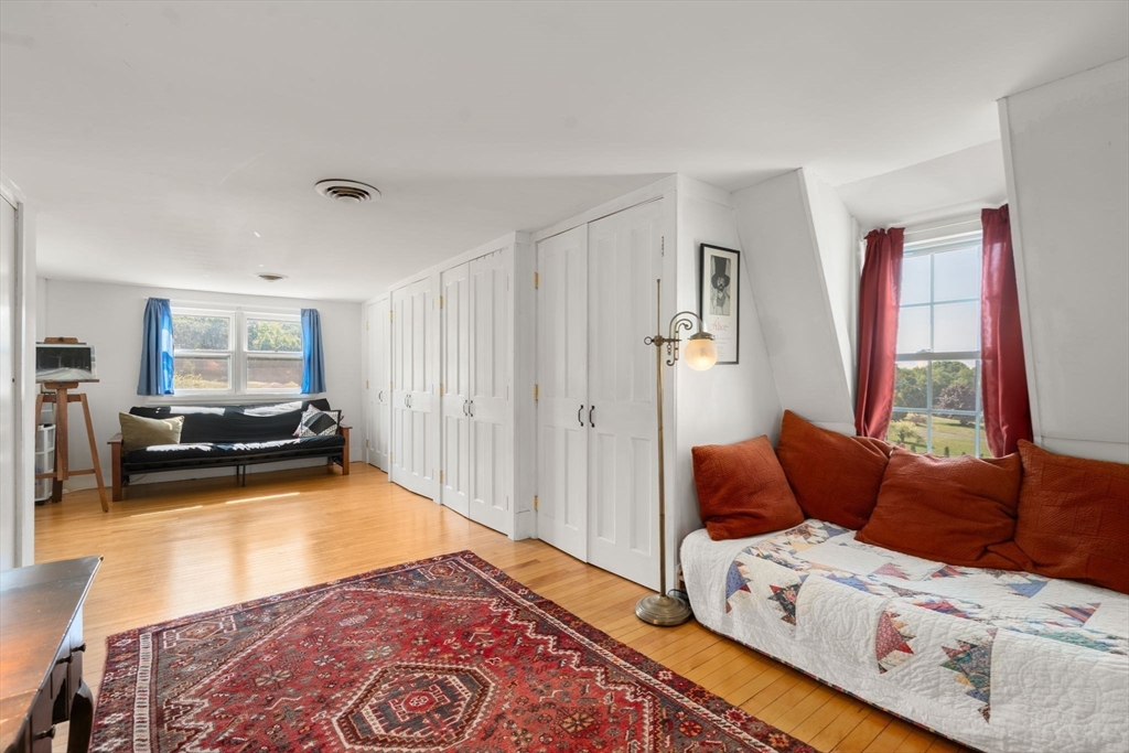 287 Williamsburg