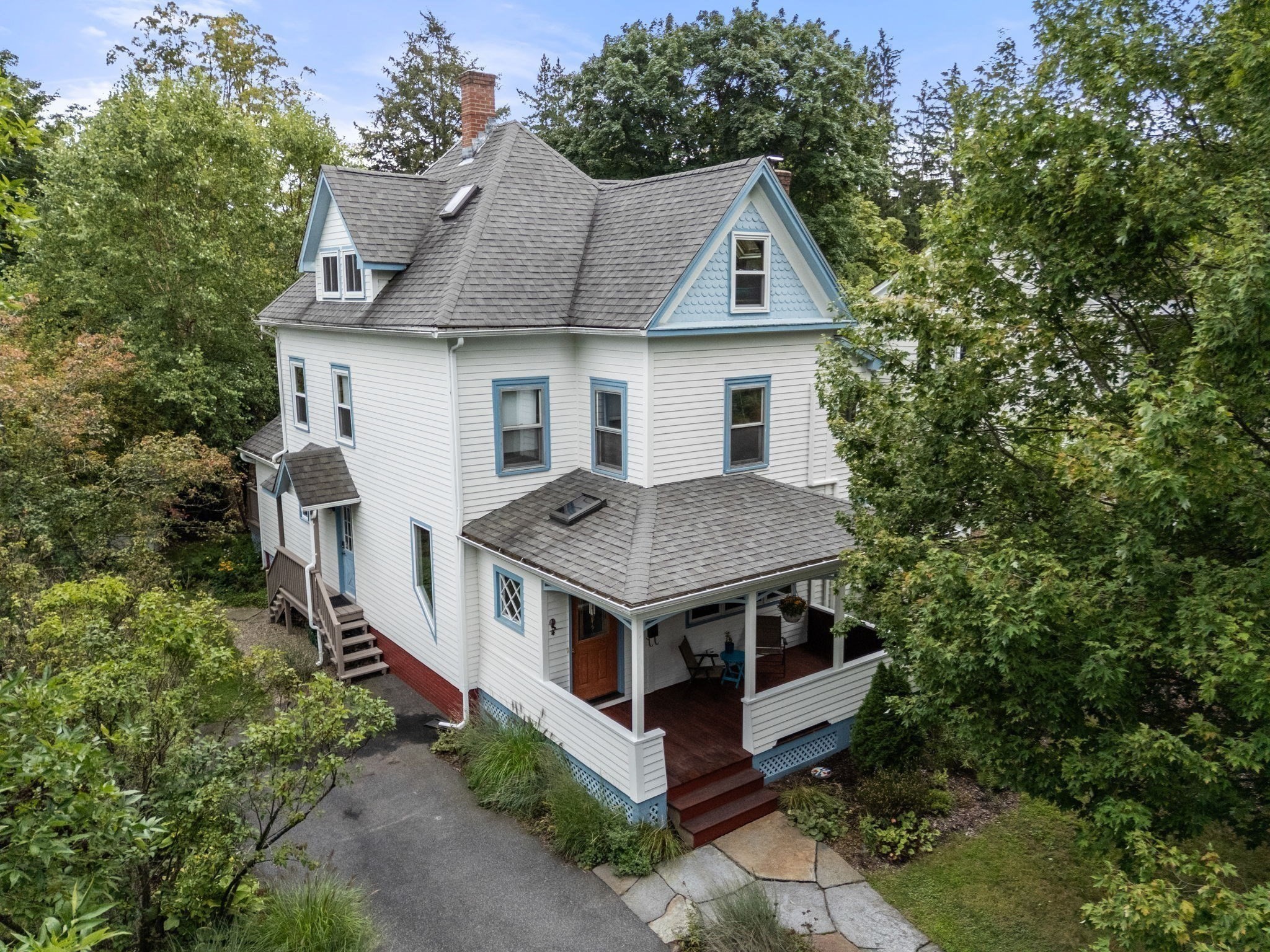 63 Massasoit St