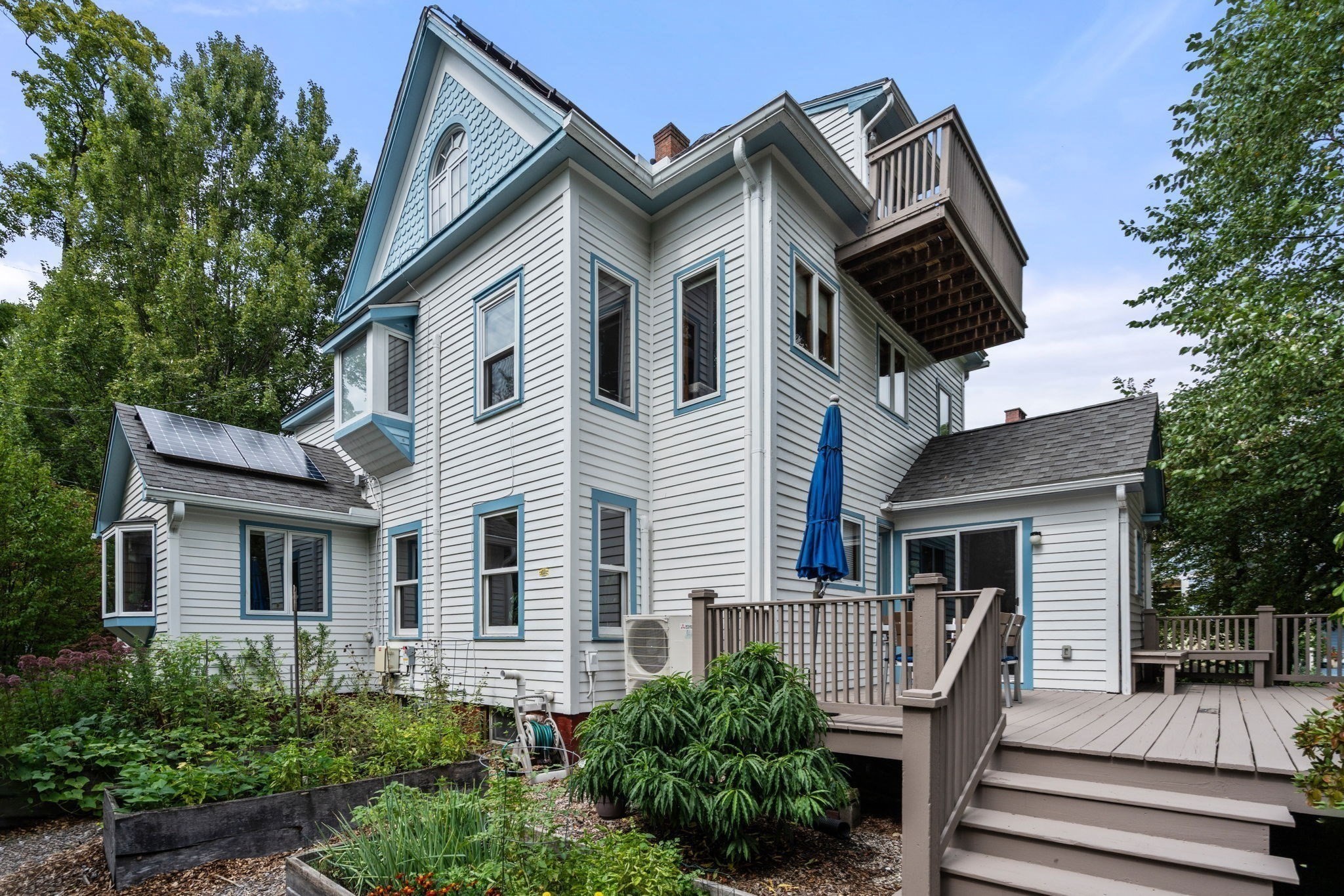 63 Massasoit St