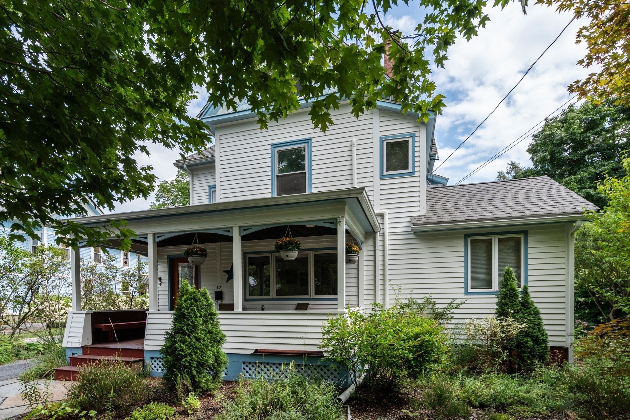 63 Massasoit St