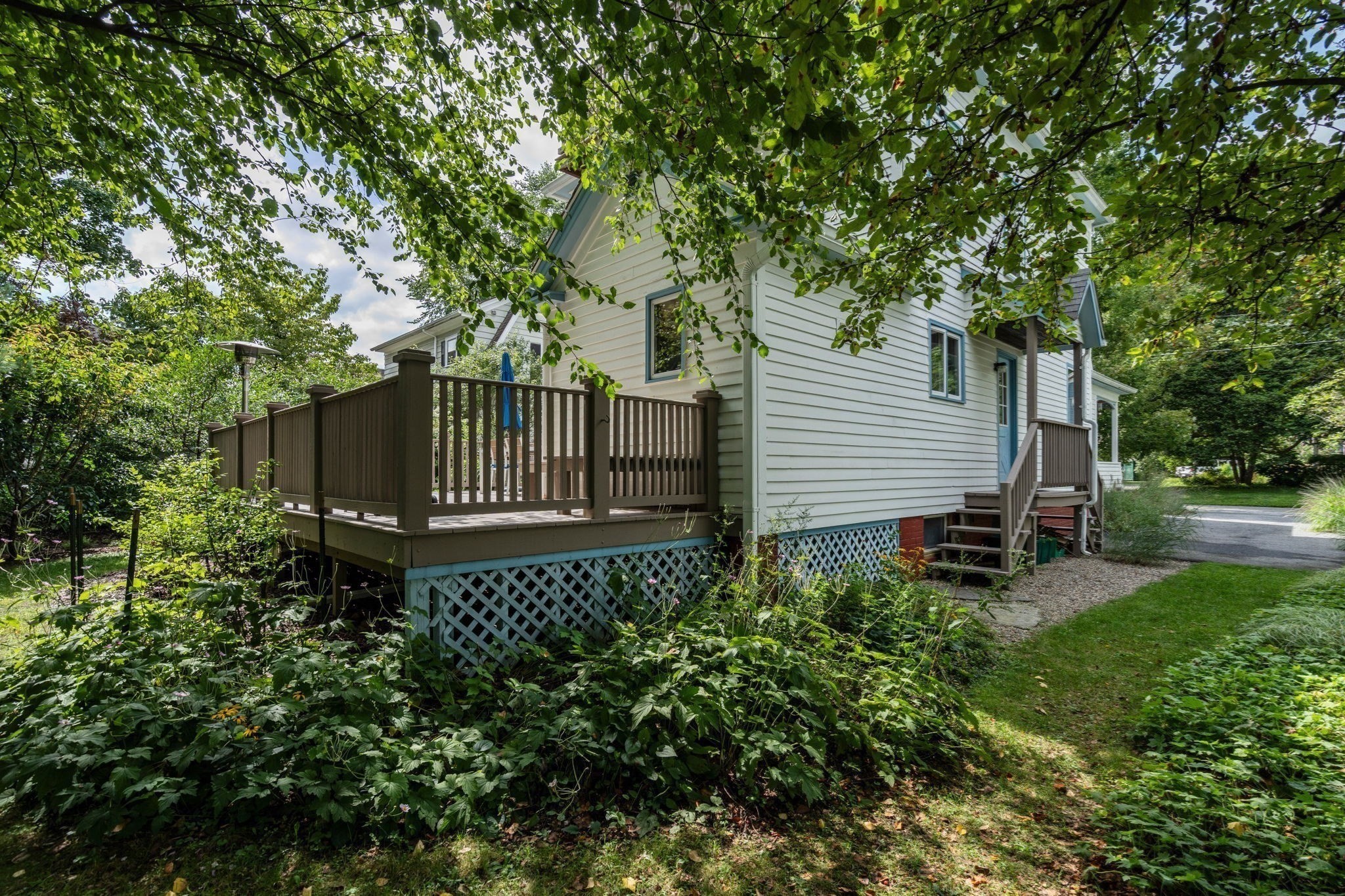 63 Massasoit St