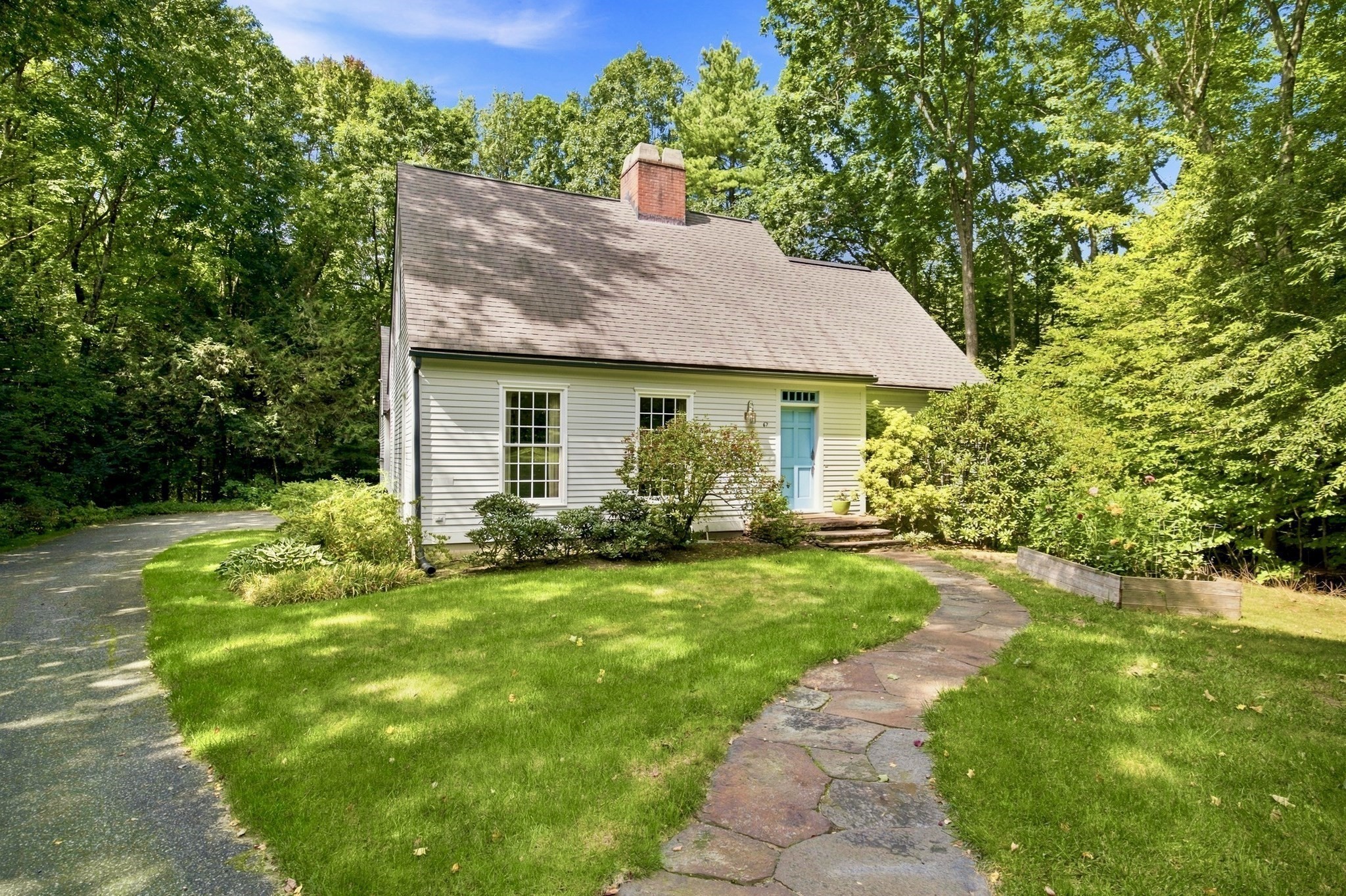67 Woodlot Rd Amherst MA