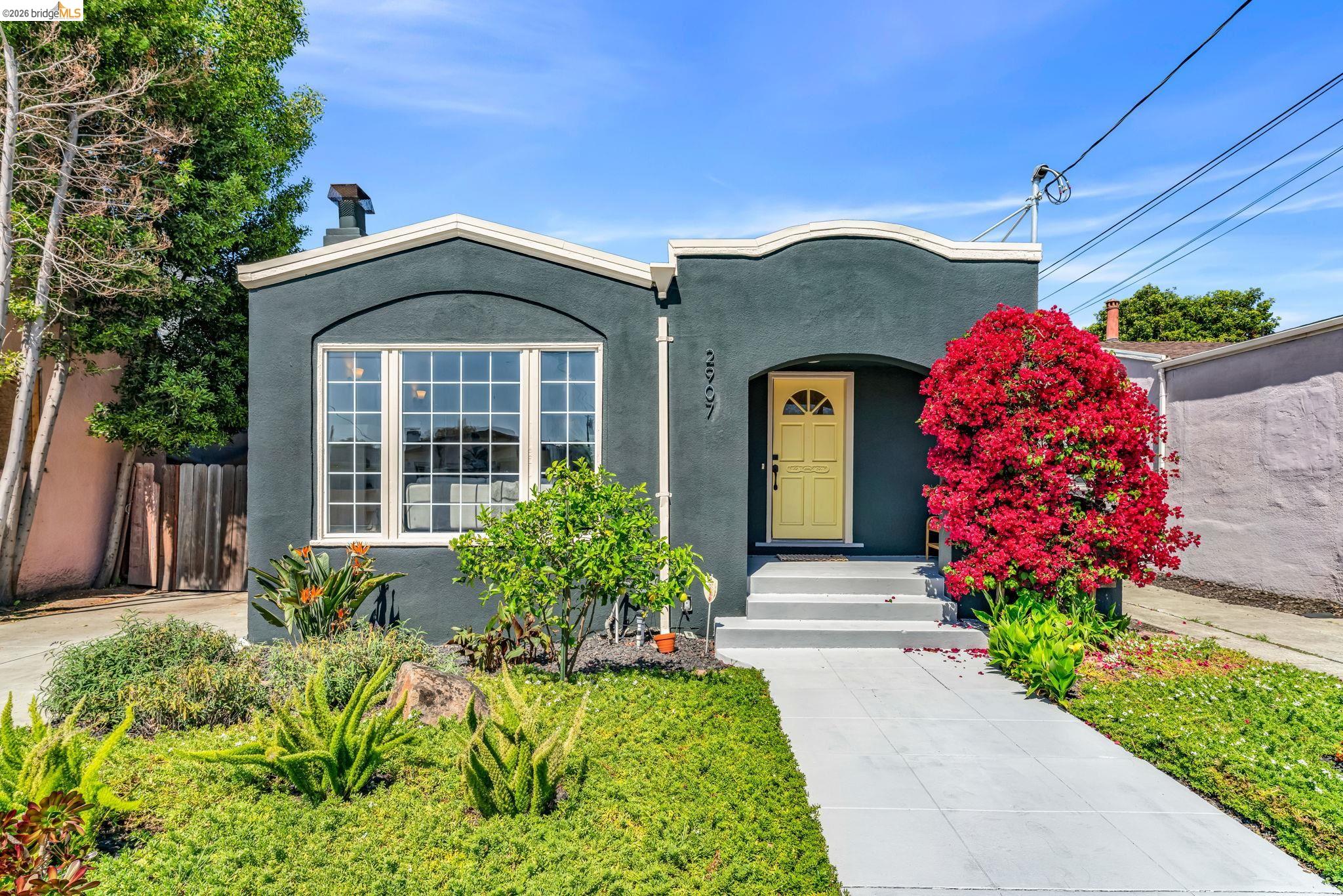 2907 Seminary Ave