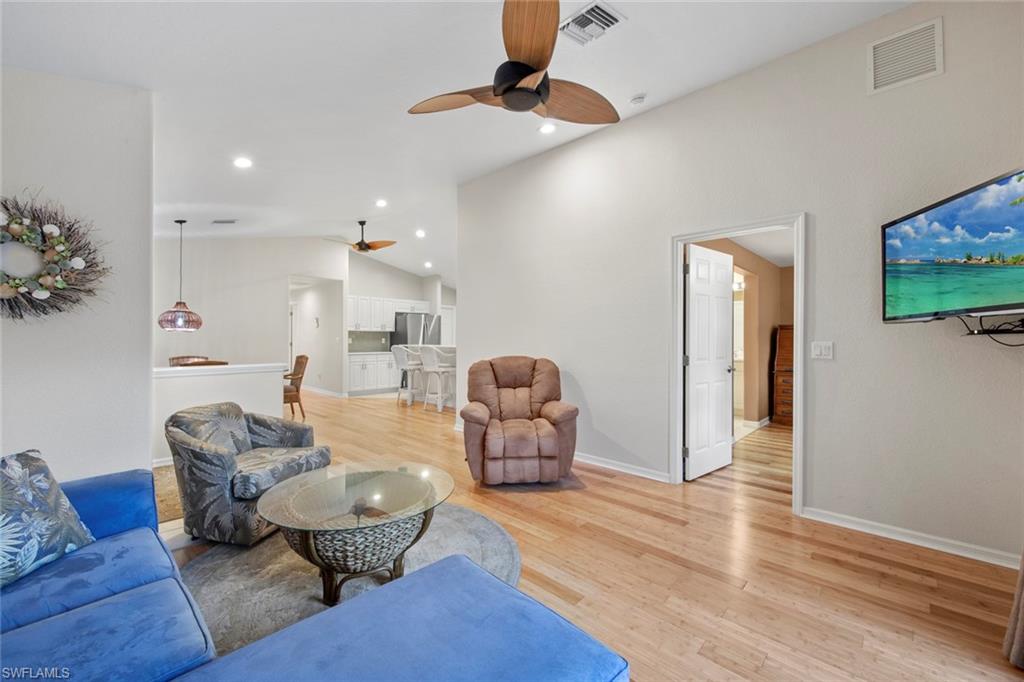 9425 La Bianco ST