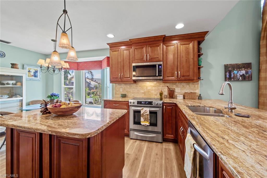 17690 Heron LN