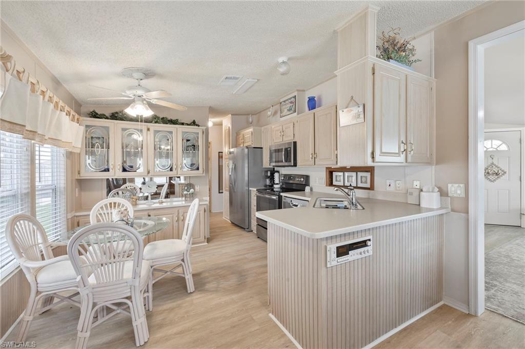 3071 Waterview PT