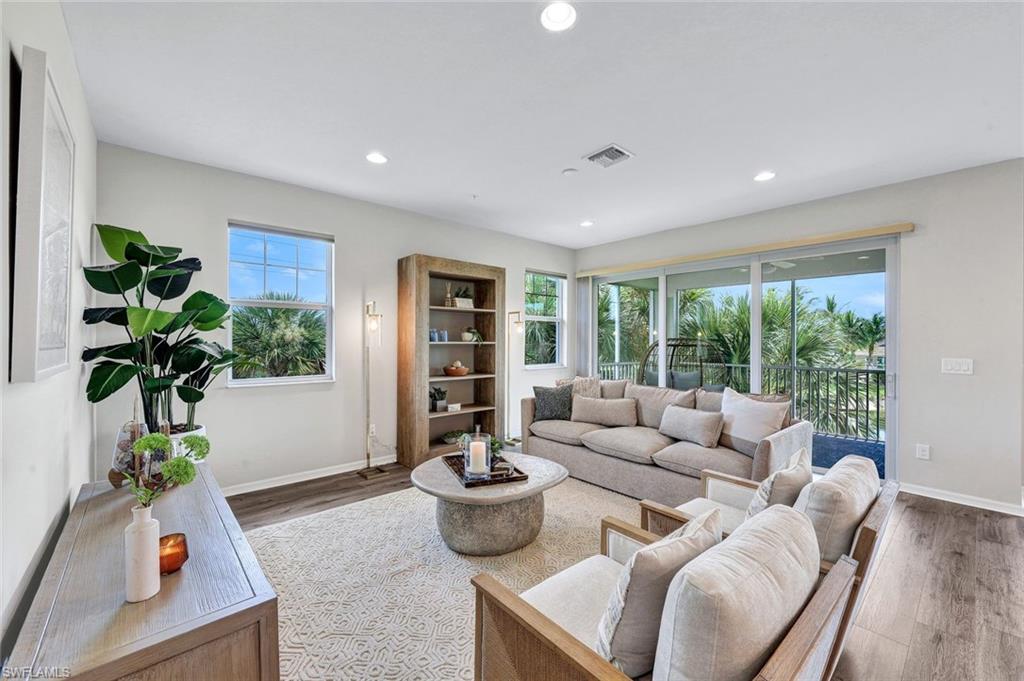 2344 Sheen LN # 305