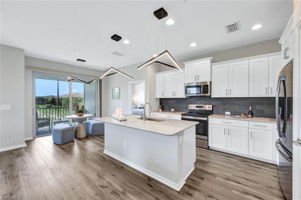 2344 Sheen LN # 305