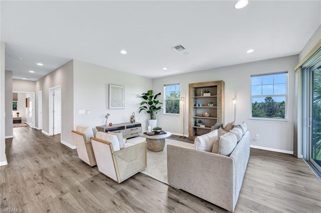 2344 Sheen LN # 305