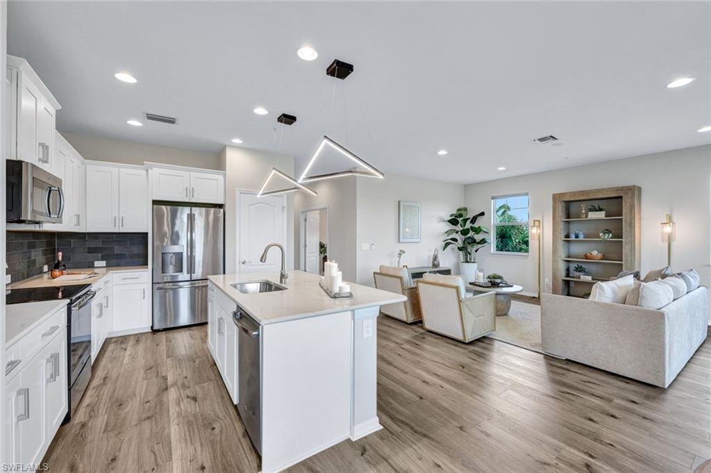 2344 Sheen LN # 305