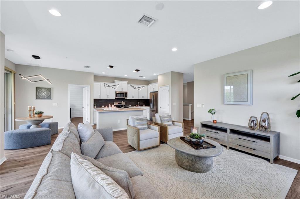 2344 Sheen LN # 305