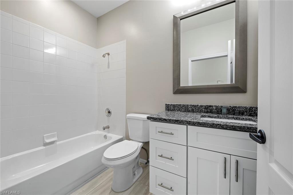 9342 Lake Abby LN