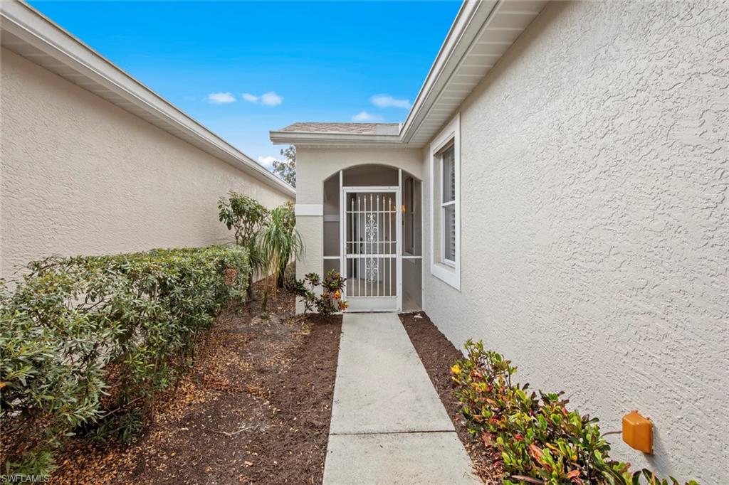 9342 Lake Abby LN