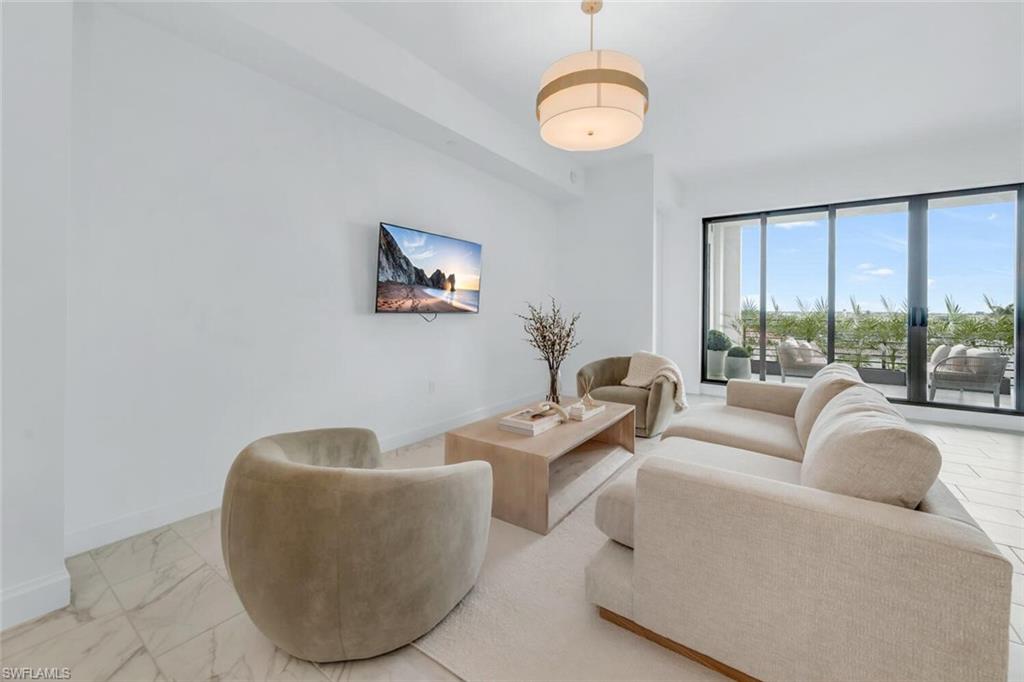 1125 Central AVE # 575