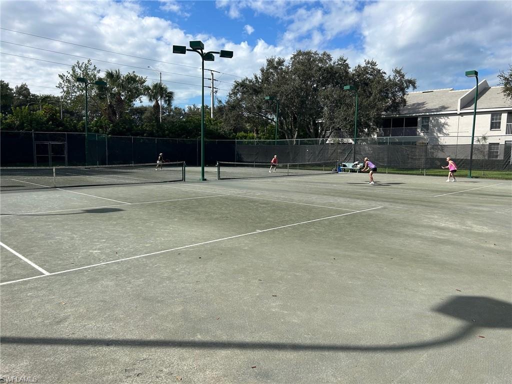 9729 Wilshire Lakes BLVD