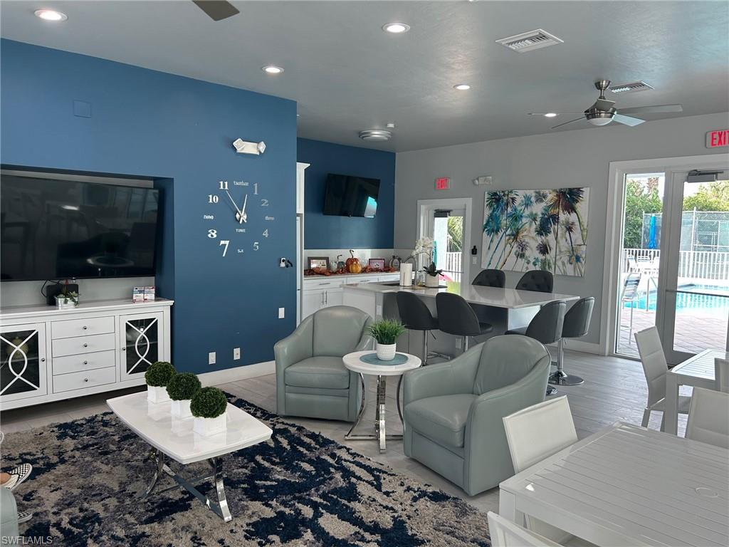 9729 Wilshire Lakes BLVD