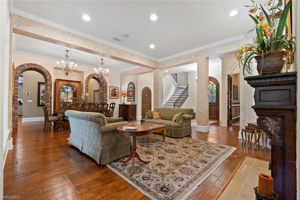 611 Eighteenth AVE S