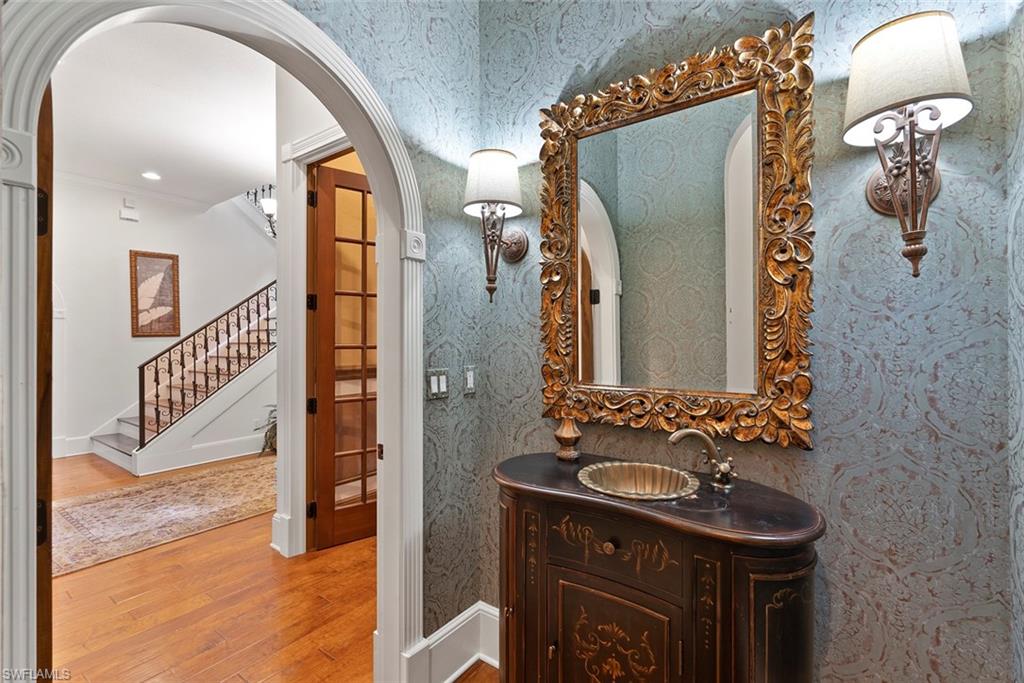 611 Eighteenth AVE S