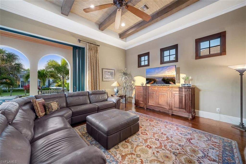 611 Eighteenth AVE S