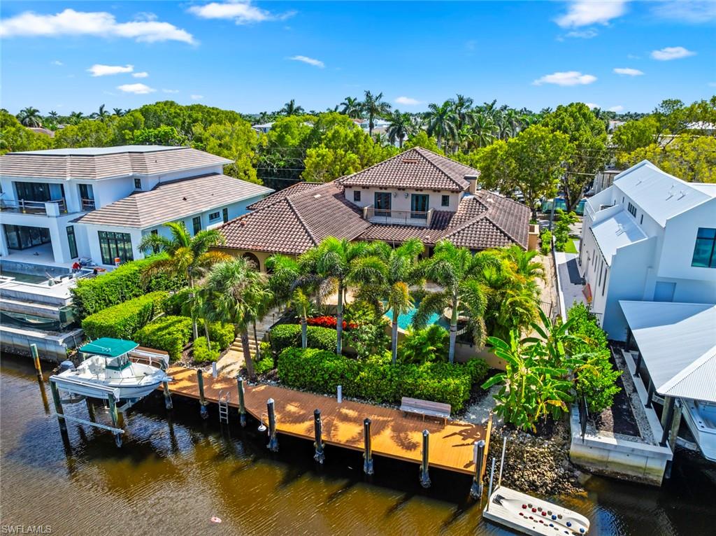 611 Eighteenth AVE S