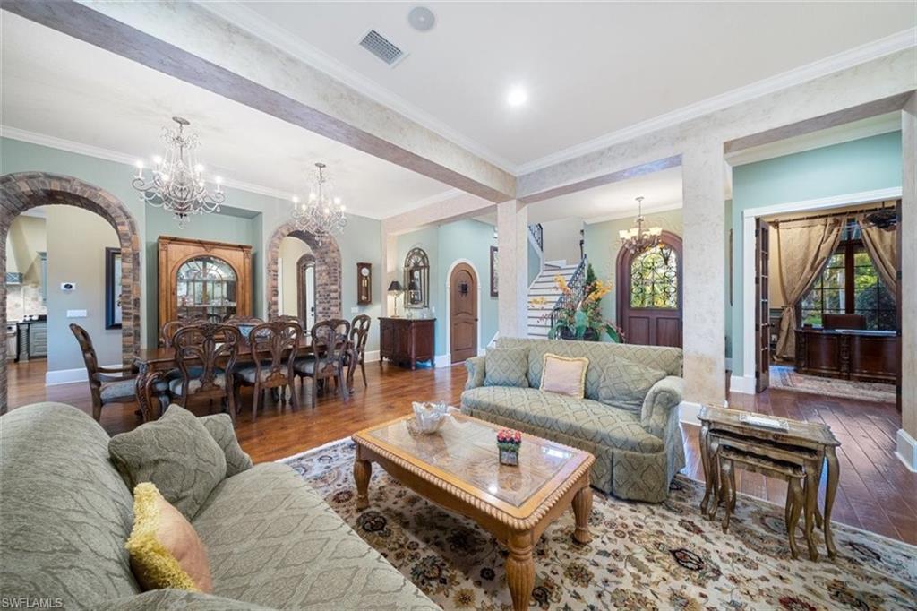 611 Eighteenth AVE S