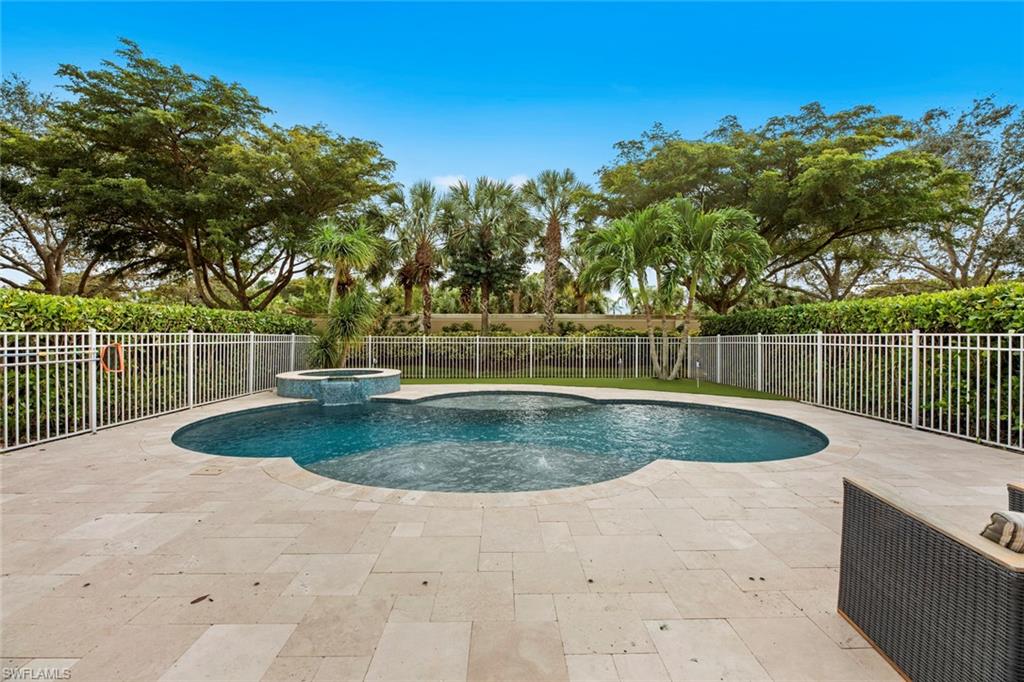 19672 Villa Rosa LOOP