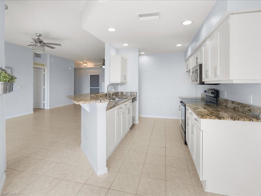 275 Cays DR # 2204