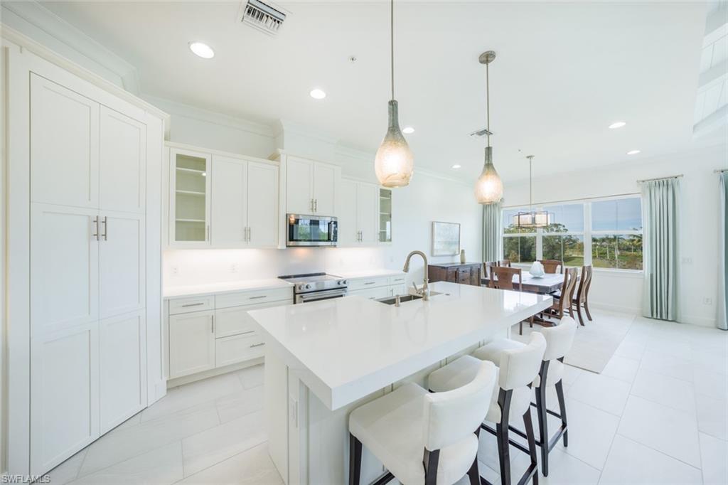 6585 Dominica DR # 201