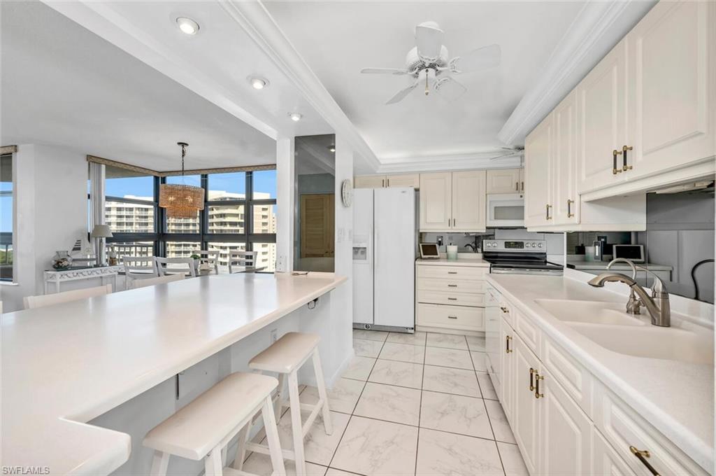 320 Seaview CT # 1503