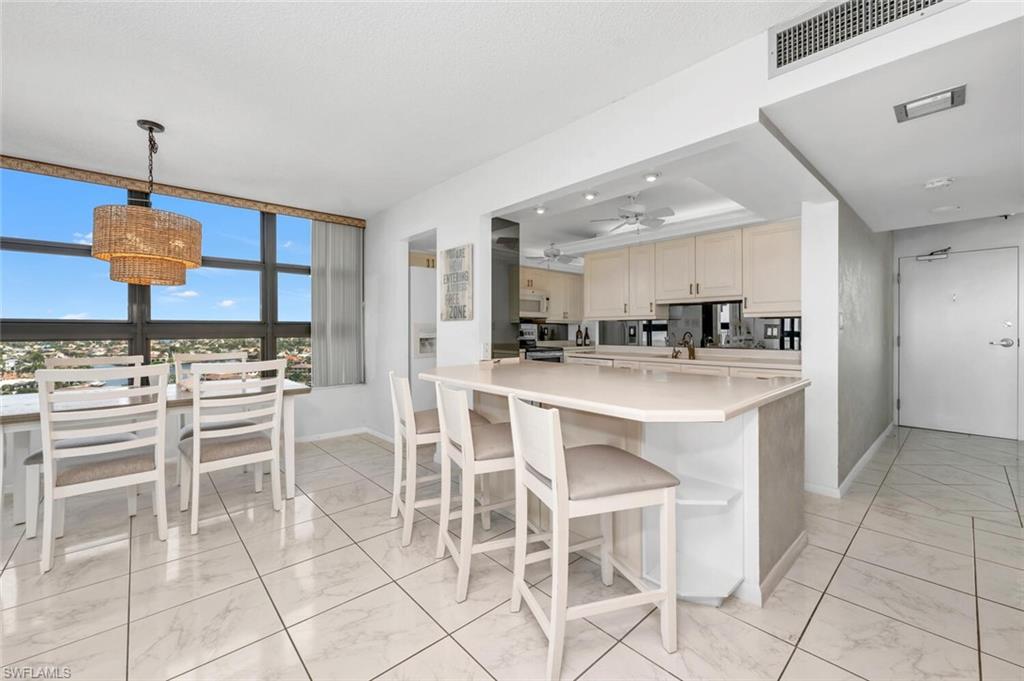 320 Seaview CT # 1503