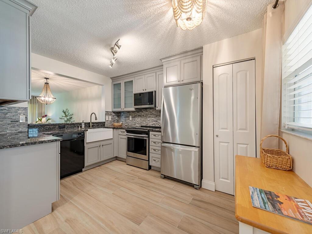 669 Squire CIR # 101