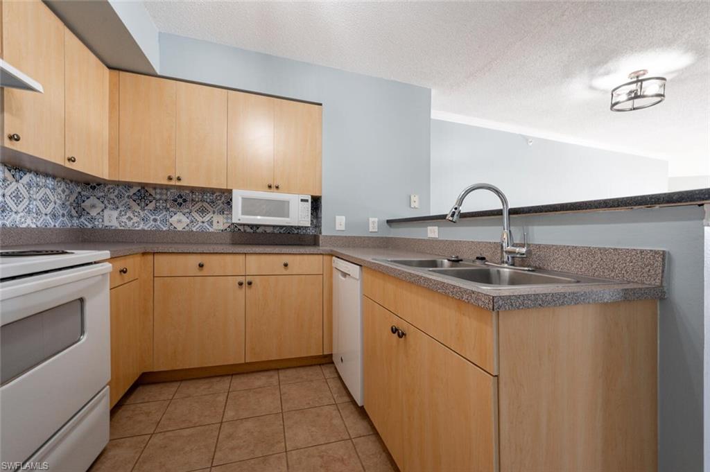 8635 River Homes LN # 2202