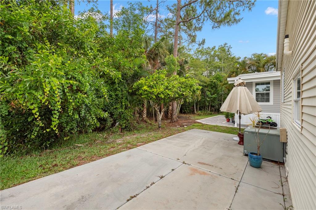 4044 Crystal Lake DR