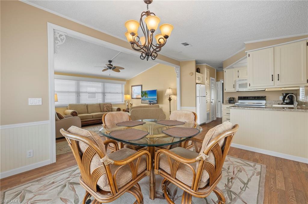4044 Crystal Lake DR