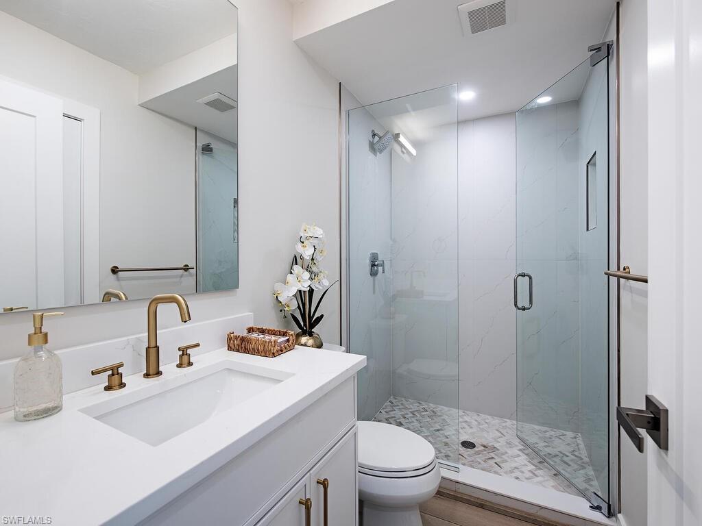 4047 Crayton RD # 4047