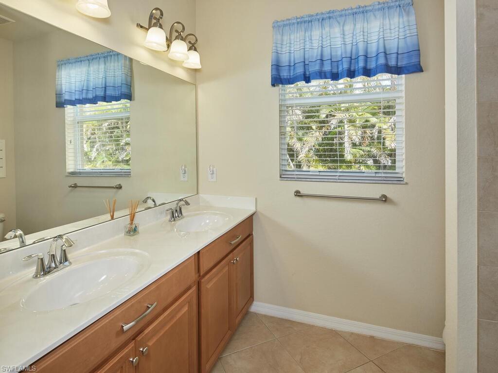 3091 Sheltered Oak PL