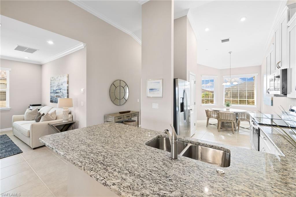 9393 Pocida CT # 204