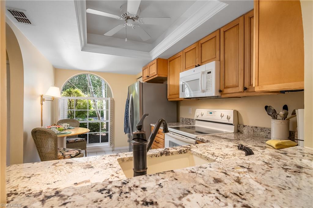 256 Deerwood CIR # 4