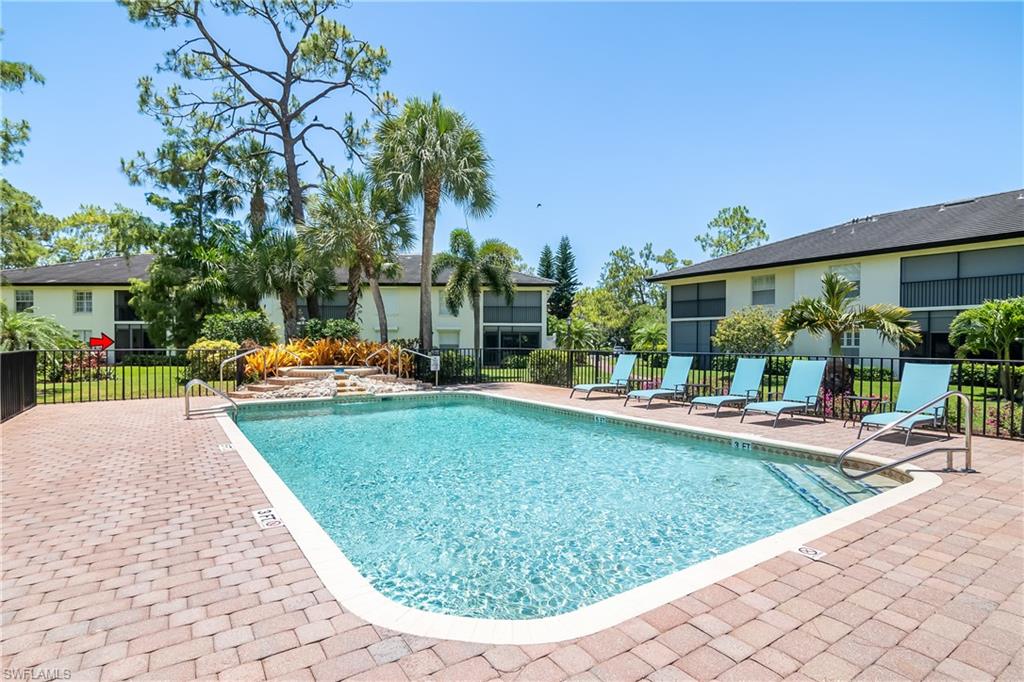 256 Deerwood CIR # 4