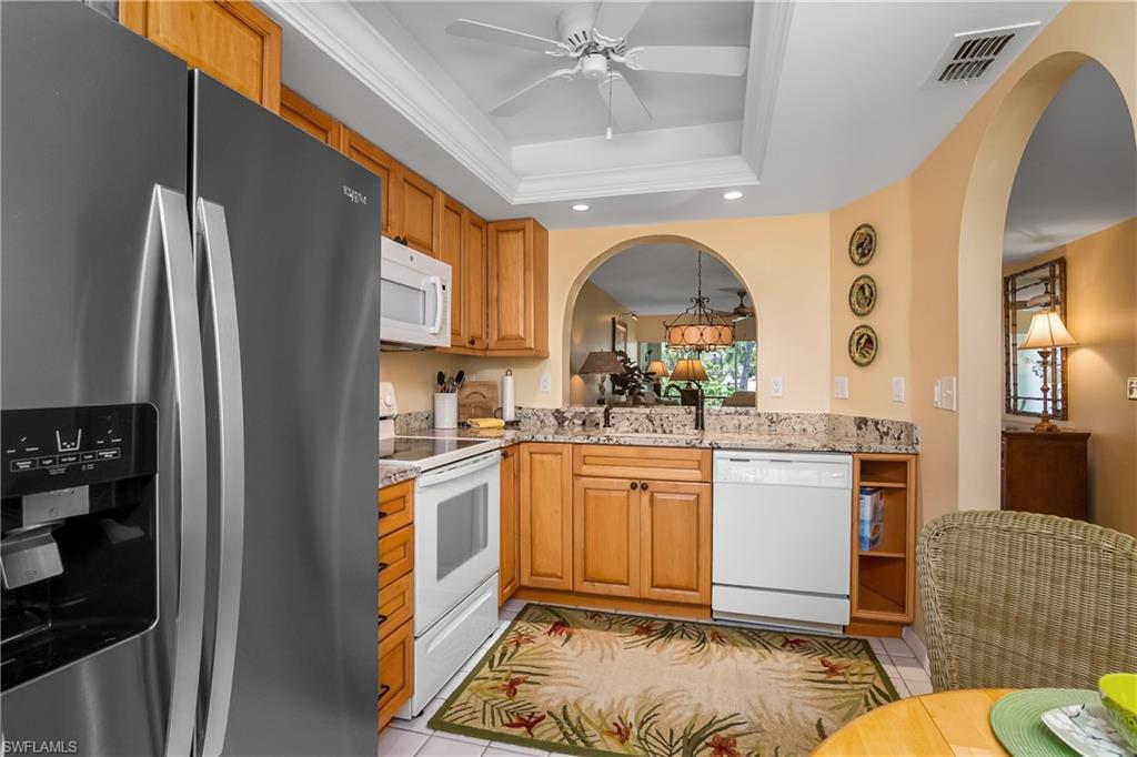 256 Deerwood CIR # 4
