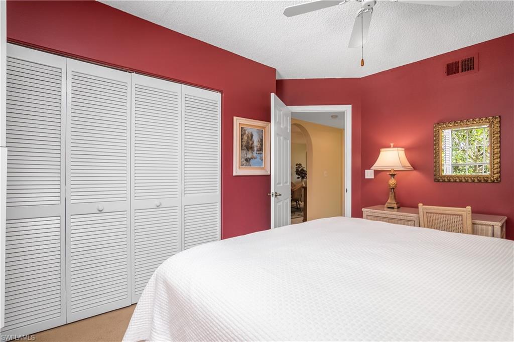 256 Deerwood CIR # 4