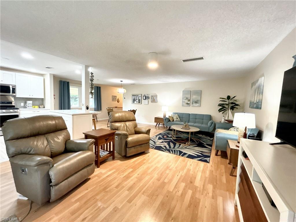 5750 80TH Street N., # C108, ST. PETERSBURG Unit: C108