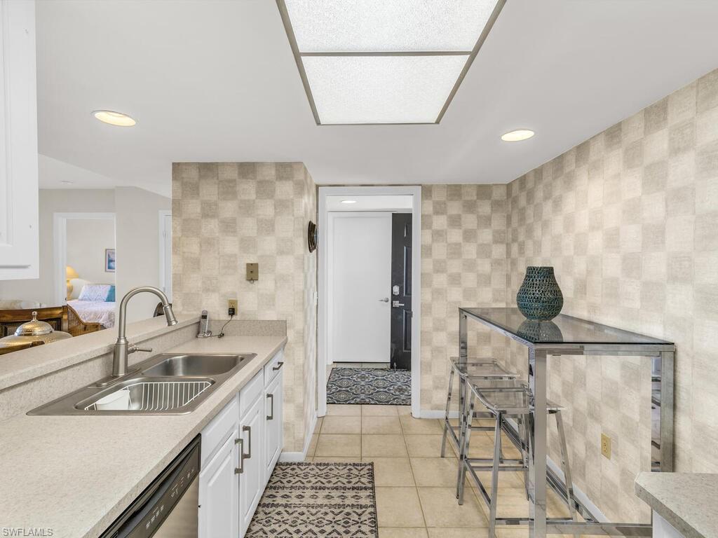 17 Bluebill AVE # 702