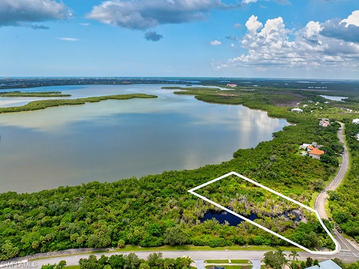 935 Whiskey Creek DR