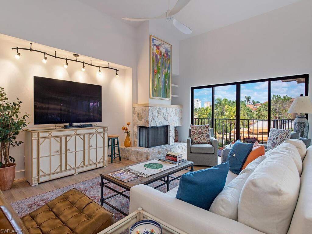 6710 Pelican Bay BLVD # 432