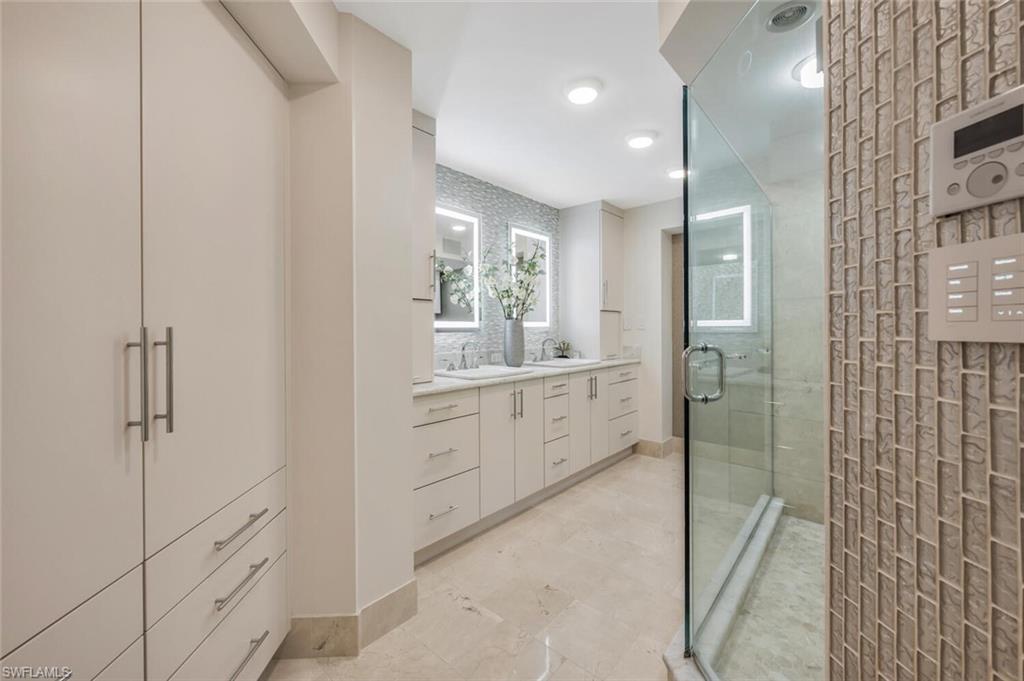 4551 Gulf Shore BLVD N # 402