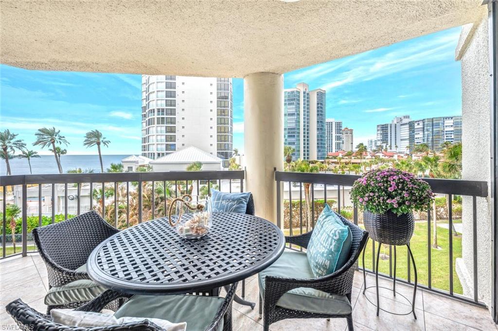 4551 Gulf Shore BLVD N # 402