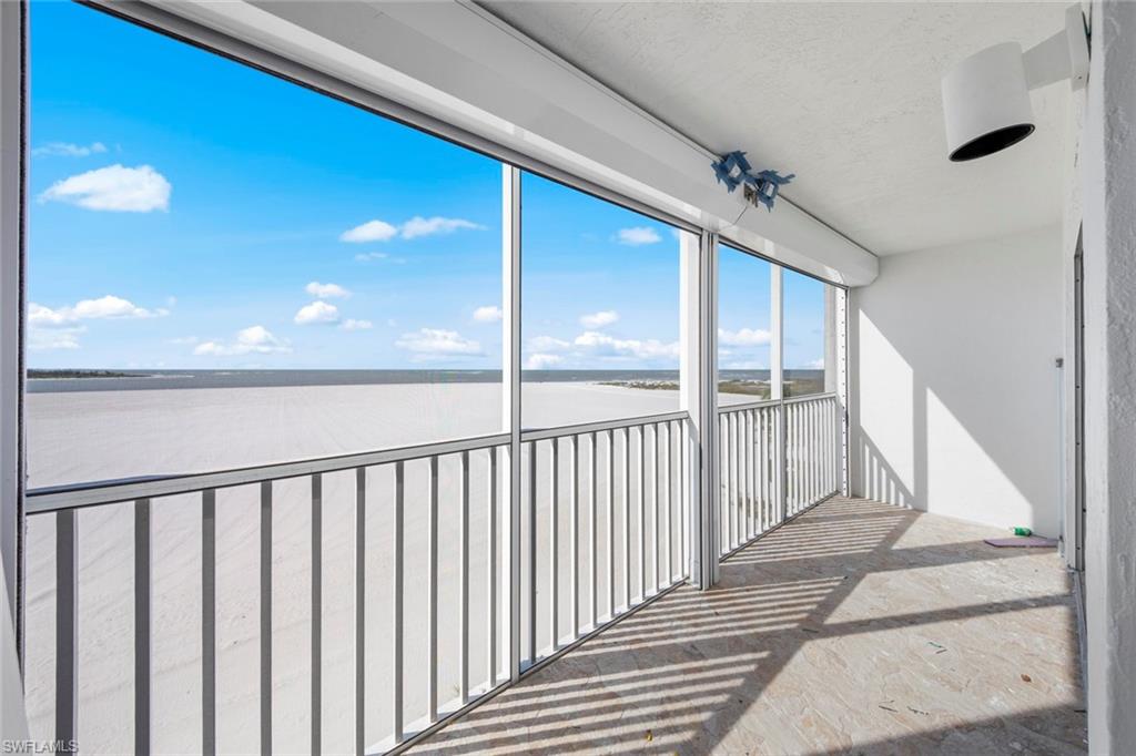 8300 Estero BLVD # 304