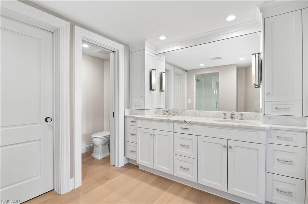 2401 Gulf Shore BLVD N # 1 Unit: Villa 1