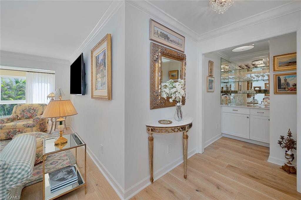 1900 Gulf Shore BLVD N # 103